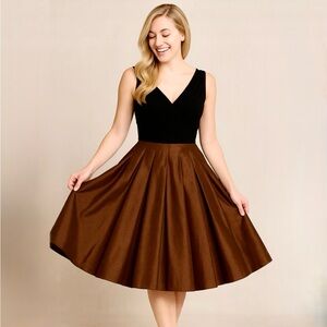 Vintage Caché Fit and Flare Party Dress Stiff Hem Satin Skirt Size 6💛